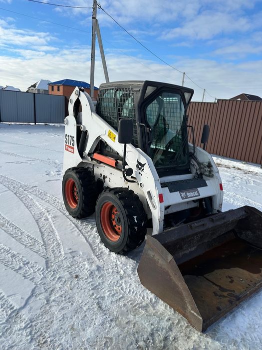 Уборка снега минипогрузчик