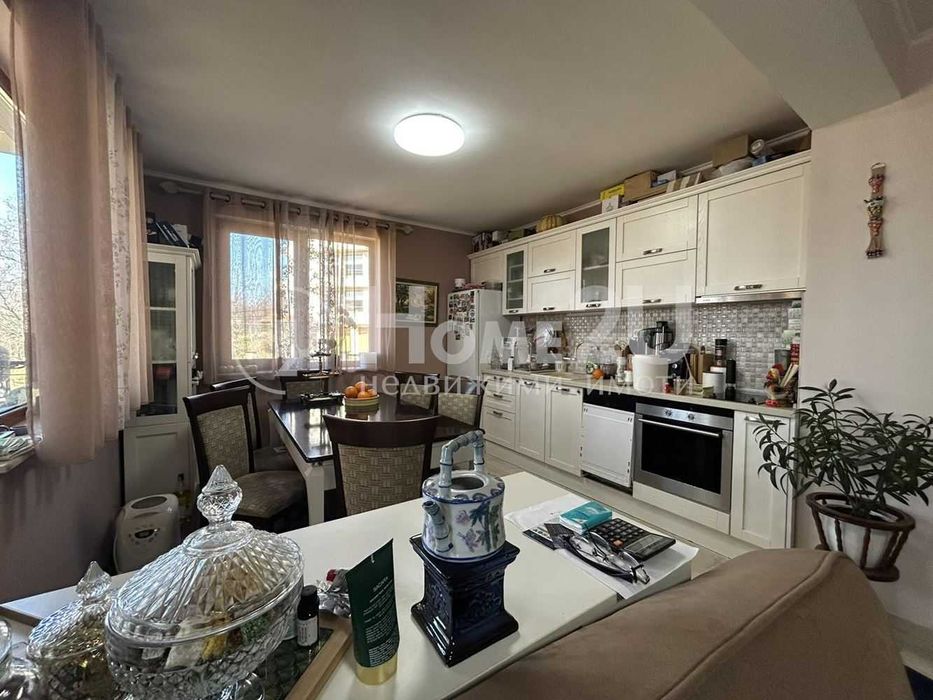 Продава се Тристаен апартамент в Варна, Аспарухово - 100 кв.м за 1600 €/кв.м - Снимка #3