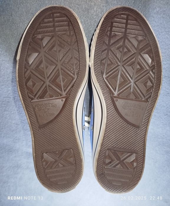 Teniși Converse .