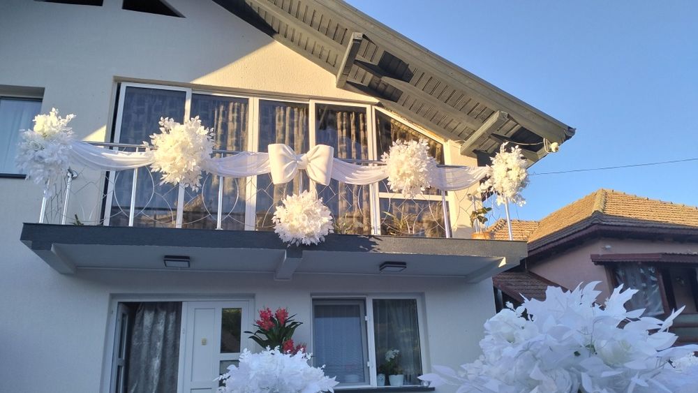 Aranjamente și decor pentru nuntă, botez, aniversari și manechine.