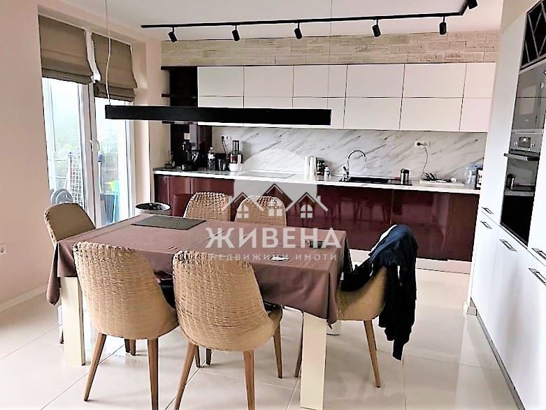 Продава се Четиристаен апартамент в Варна, Аспарухово - 124 кв.м за 2500 €/кв.м - Снимка #2