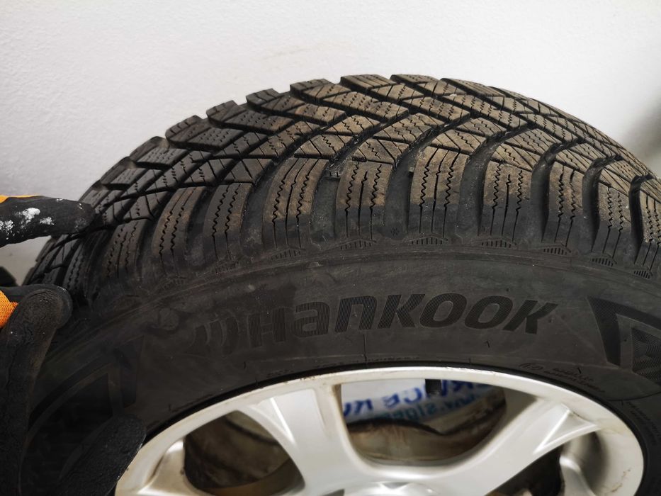 Jante aluminiu cu anvelope iarna 195/65/15