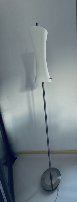 Lampadar superb
