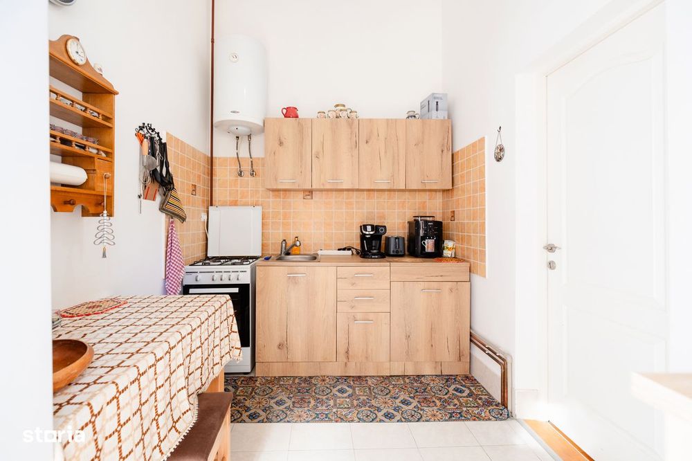 Apartament 1 camera, etaj 2, termoteca, central - M.Eminescu