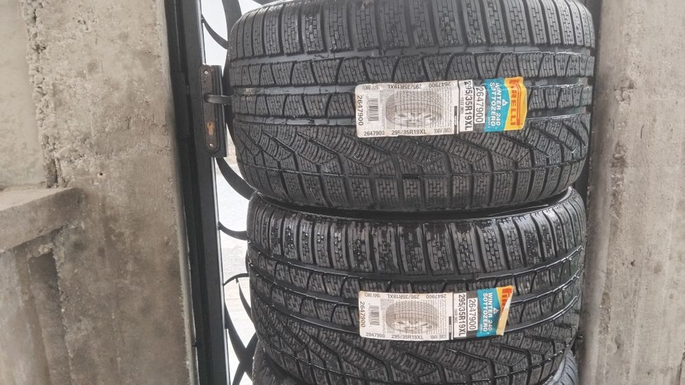 Гуми 295.35.19. PIRELLI  SOTTOZERO
