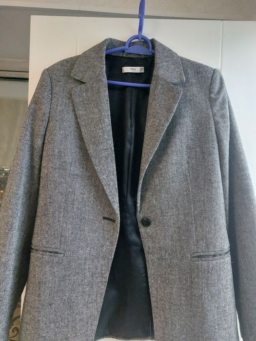 Продаётся пиджак шерстяной