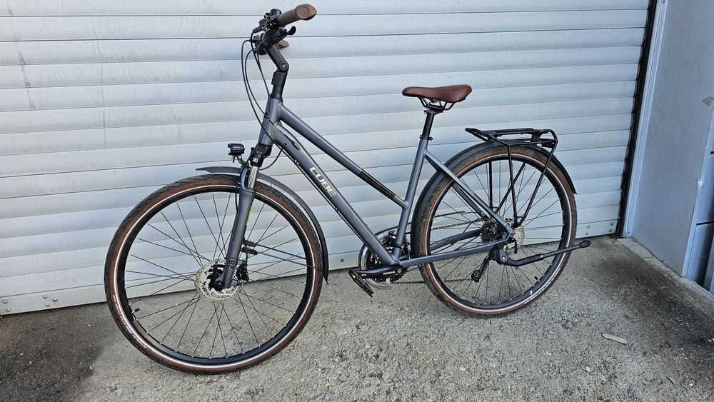 28" cube trekking