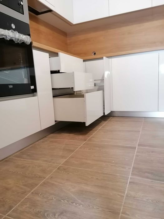 Мебели по поръчка