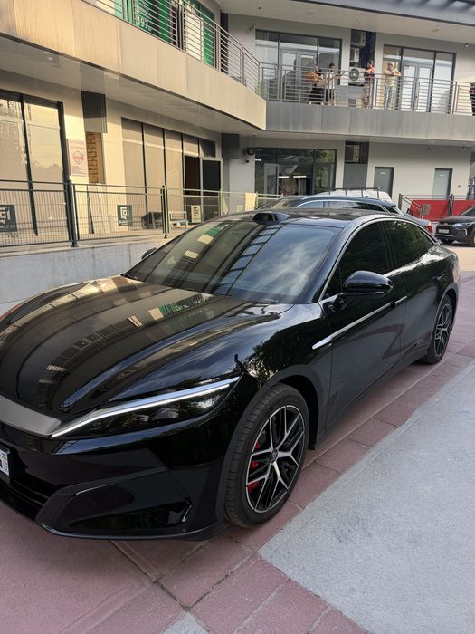 BYD Han 2025 — 3