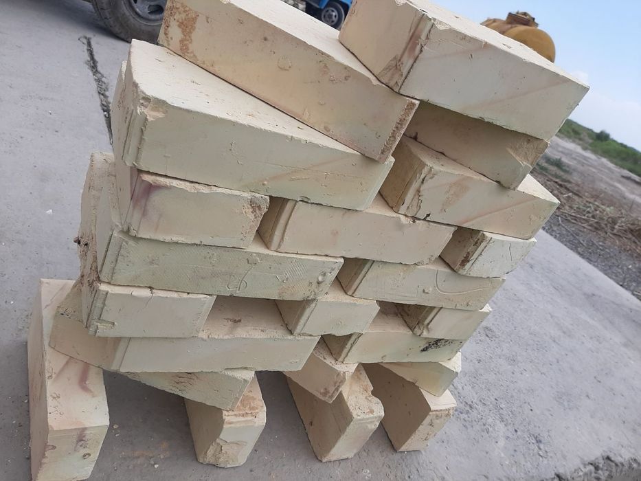 Пишган ва хом гишт.кирпич