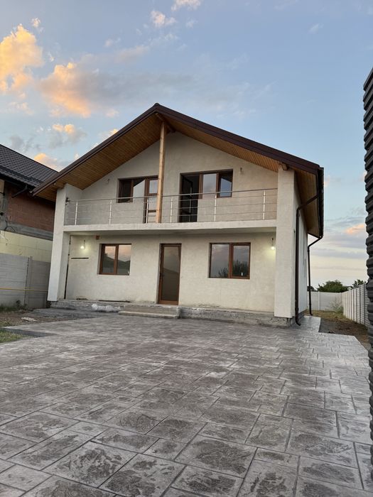 Casa de vanzare cu 4 dormitoare in Mihăilesti