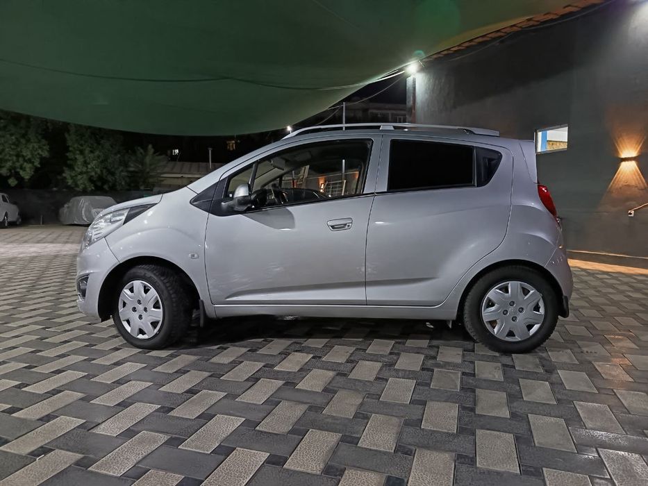 Продается Chevrolet Spark 2014 года