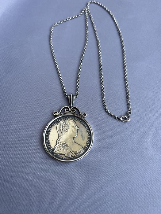 Pandantiv si lant din argint