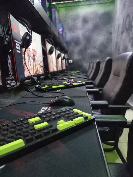 Game club sotiladi 12 dona kreslo stol loft kamplekt
