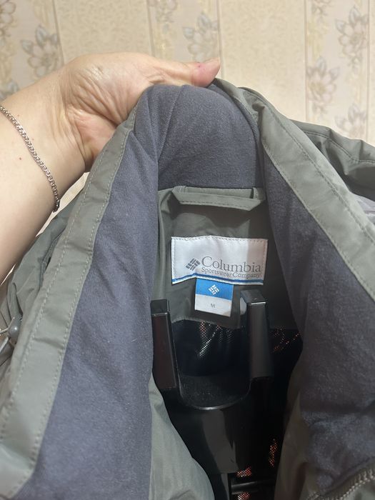 Теплая куртка бренд COLUMBIA