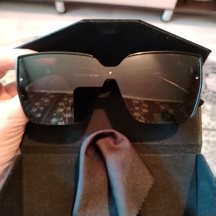 Очки солнцезащитные продам