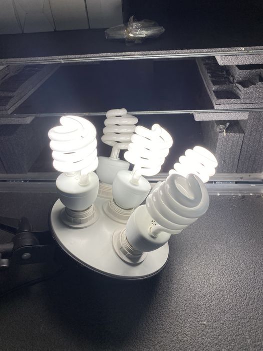 Продам прожектор срочно