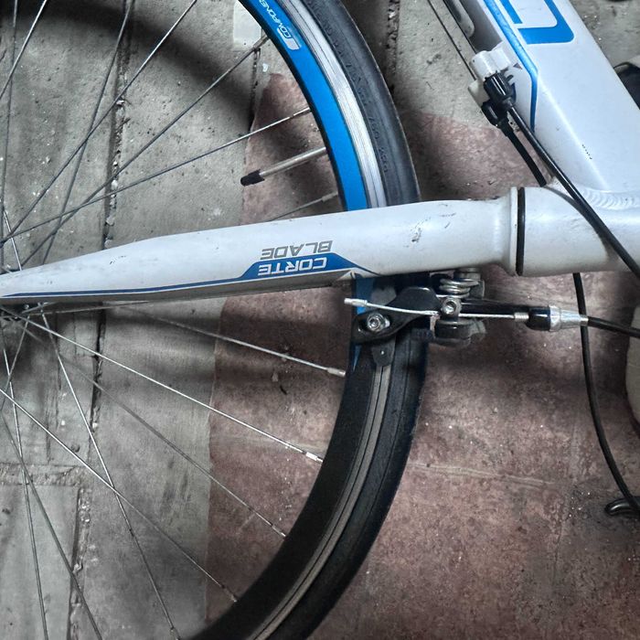 Заглавие: Шосеен велосипед Carrera Virtuoso – Алуминиева рамка 6061 T6