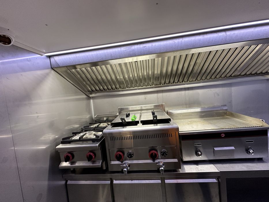 Търговка каравана / мобилна кухня / каравана за бързо хранене