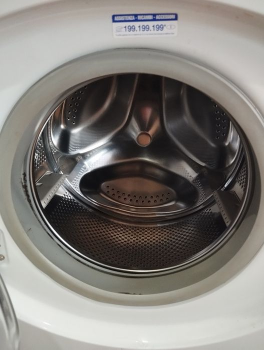 Малко употребявани ел.уреди и добре запазени.