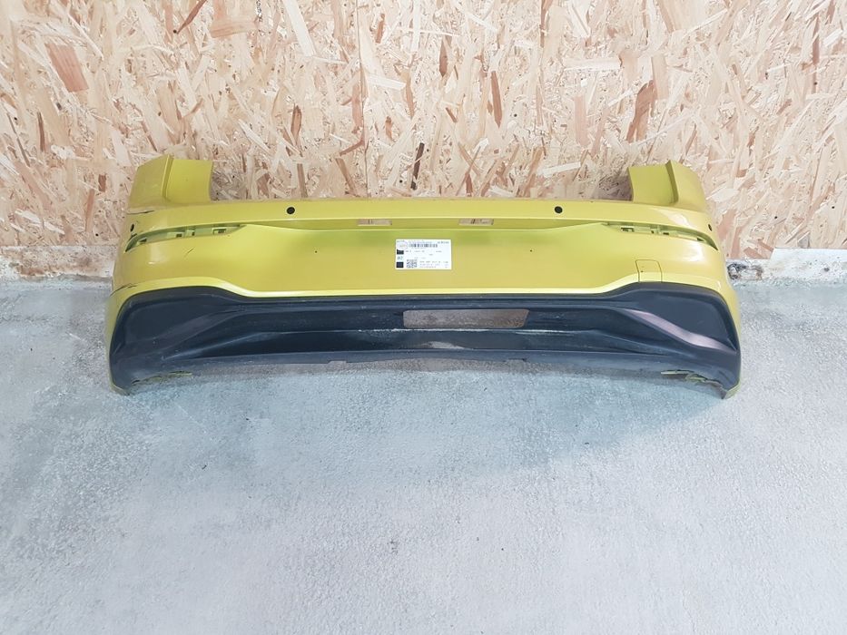 Bara spate VW Golf 8 an 2020-2023