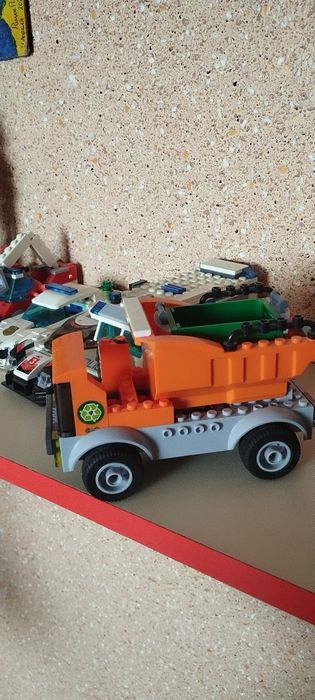 Продам Лего фигуры машины