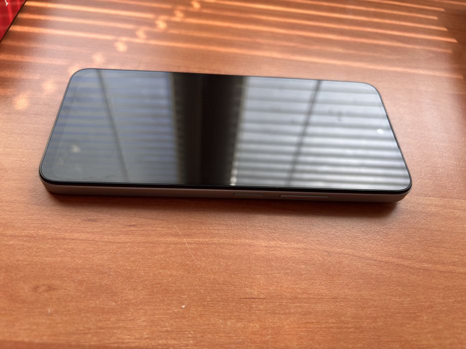 Продавам Xiaomi Redmi 13