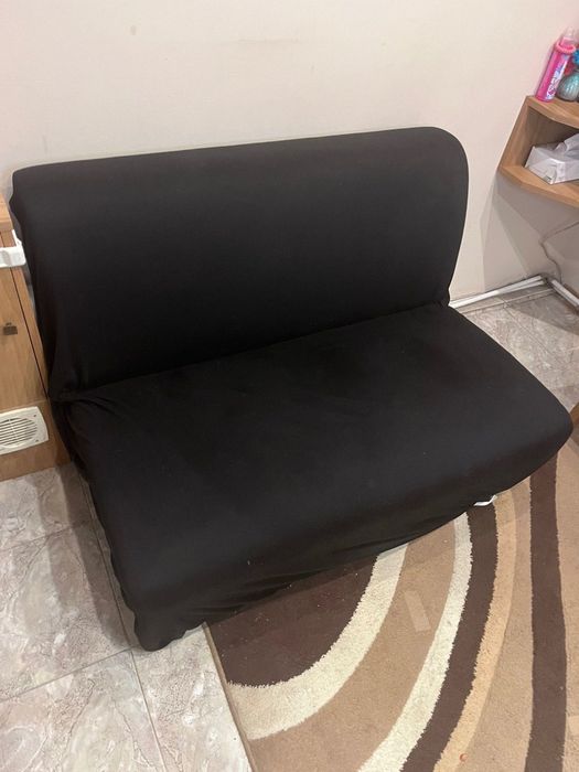 Малък удобен диван