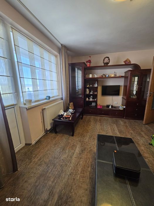 Apartament 3 camere Cornisa etaj II