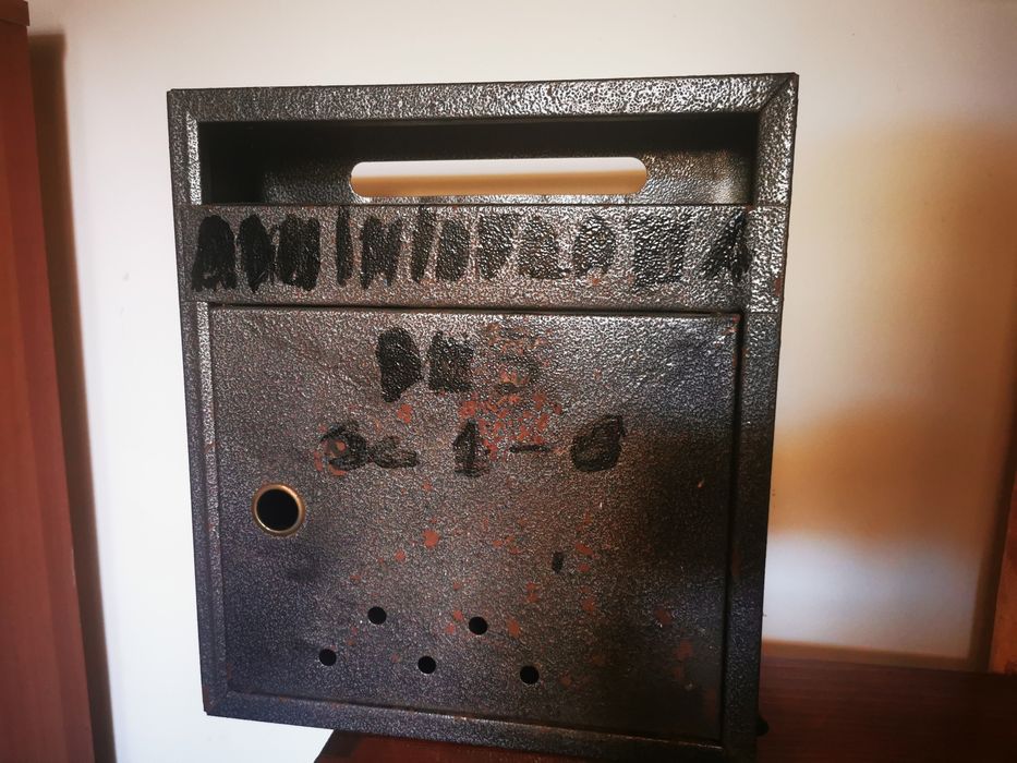 Cutie postala metal 34x30