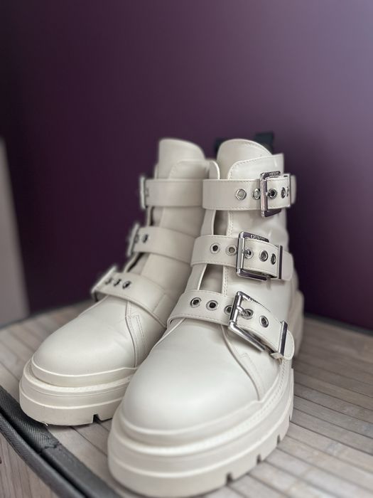 Боти / кубинки guess