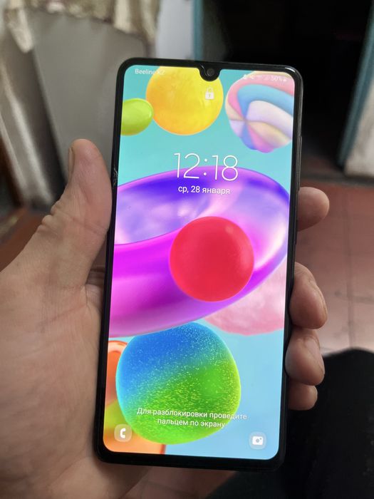 Самсунг а41 в хорошем состоянии