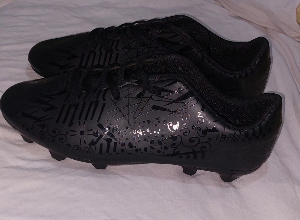 Футболни Бутонки