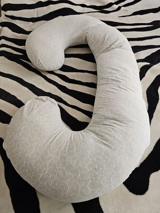 Motherhood С-образна възглавница за бременност и кърмене Grey Classic