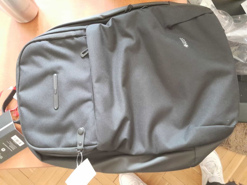 Луксозна Swiss Peak раница със стерилизиращ джоб