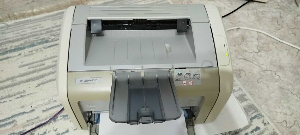 Принтер HP LaserJet 1020