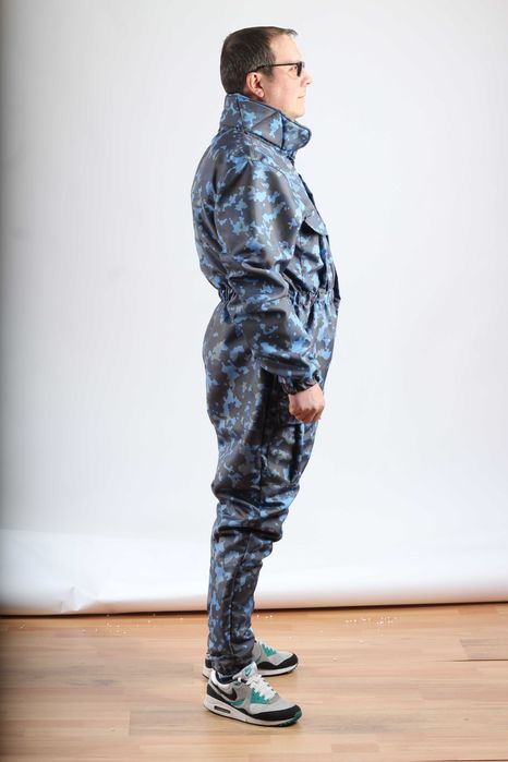 Salopeta Paintball,material profesional camuflaj armata la comandă