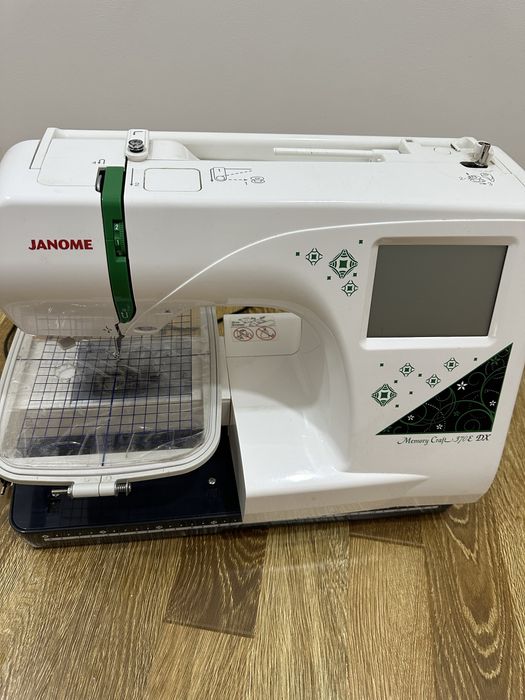Janome Memory Craft 370E DX