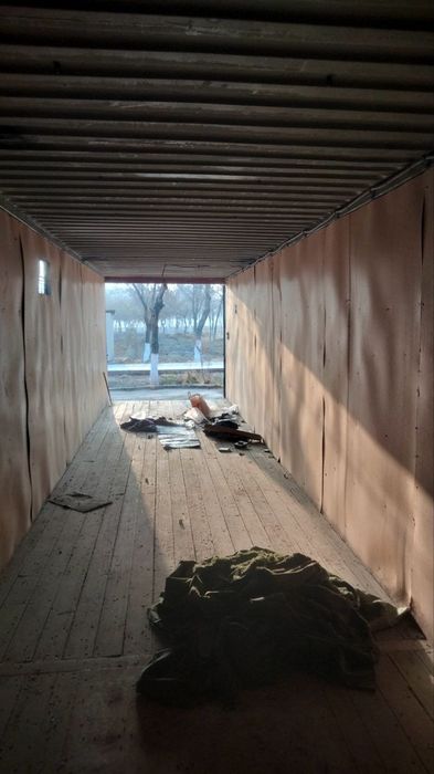 12 metrli konteyner sotiladi