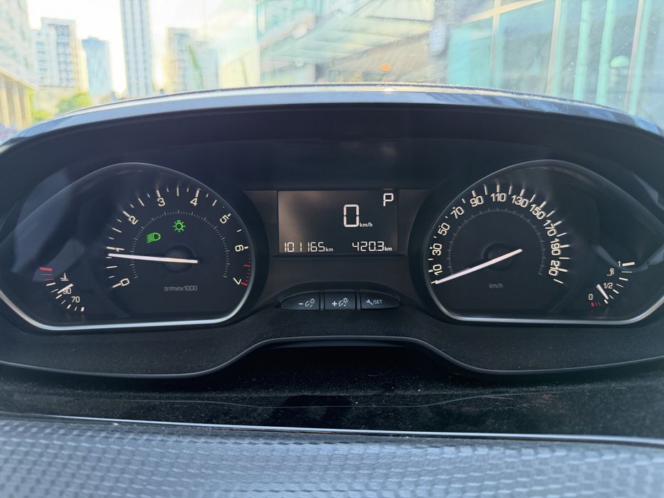 Peugeot 2008 - 1.2 Puretech automat