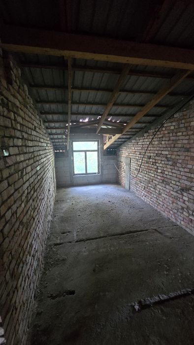 Квартира 4 комнатная + мансарт 170 м²
