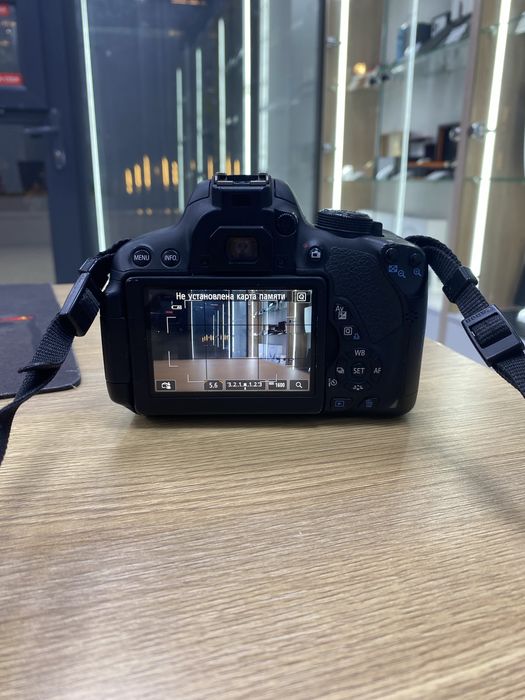 Canon Eos 700D (p25)