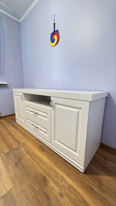 Тумба под телефизор