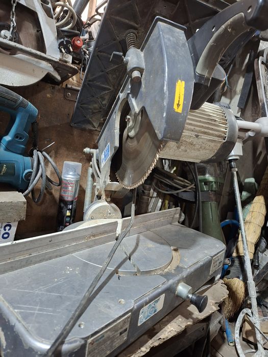 Akfa va yog'och ishlari uchun.