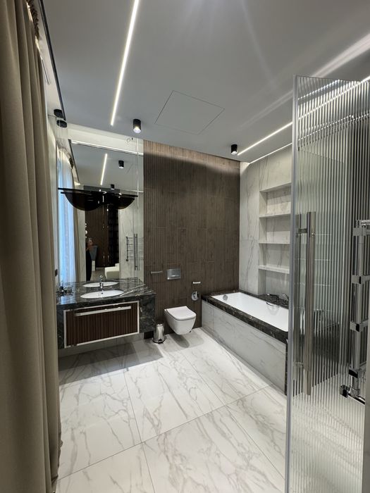 Продаётся Шикарный Hi-Tech дом.