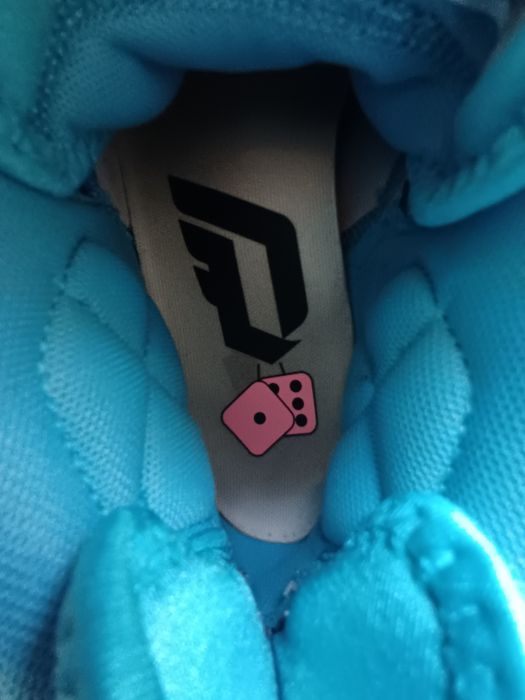 Adidas Dame 8 basketball