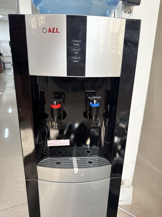 Кулер для воды AEL