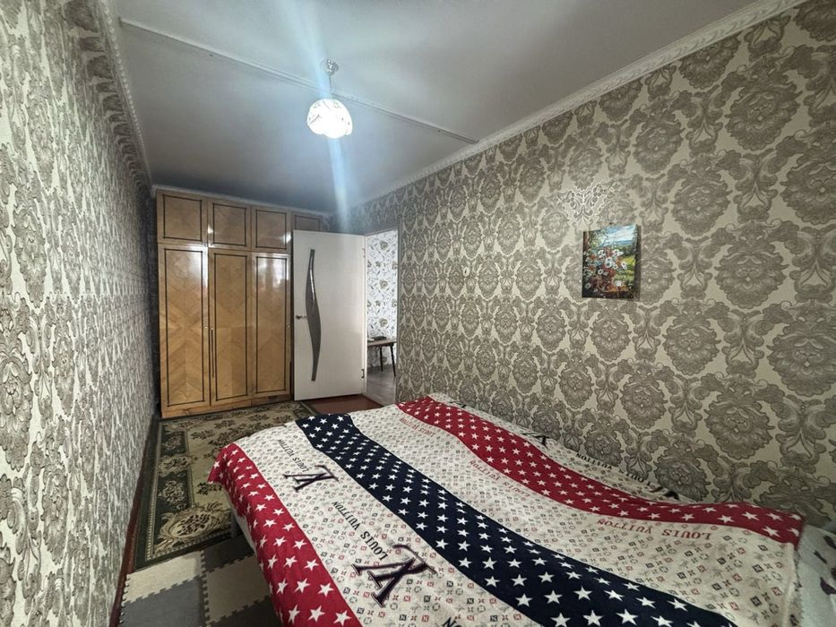 Продаю 4 комнатную квартиру