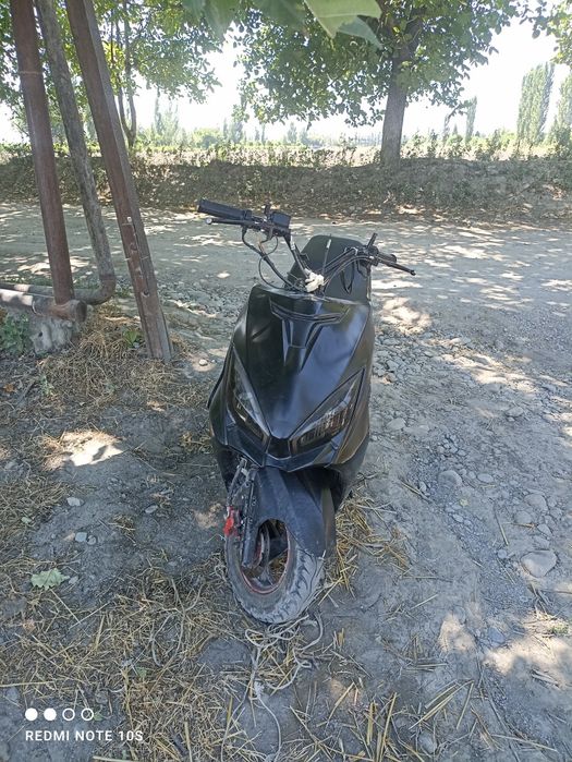 Skuter sotiladi srochno
