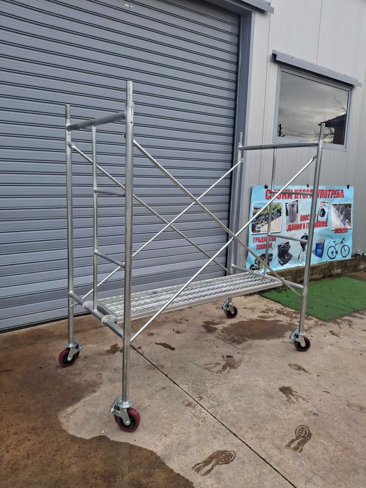 Метално скеле с колелца- НОВО